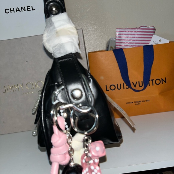 Black Glossy Shoulder Bag - Picture 3 of 6